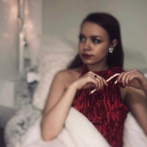 Red tie neck top